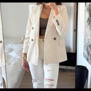 VINTAGE CREAM BLAZER 🤍